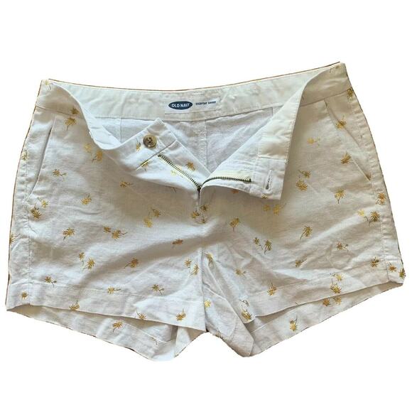 Old Navy White Gold Palm patterned shorts size 6 Flat Front - Picture 5 of 9